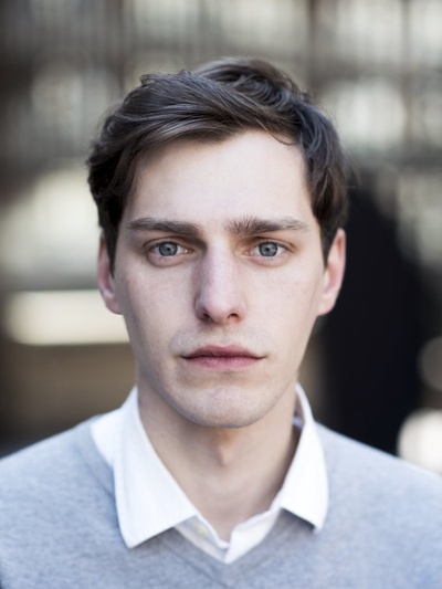 约翰-保罗·麦克劳德的写真