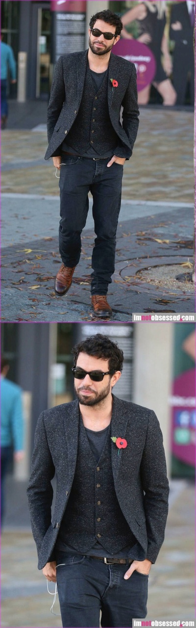 汤姆·库伦的写真