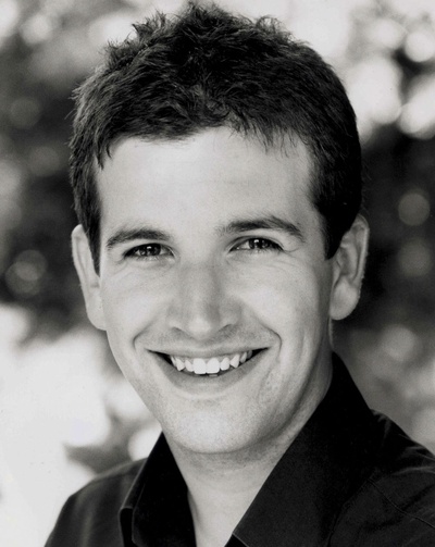 乔纳森·雷斯的写真