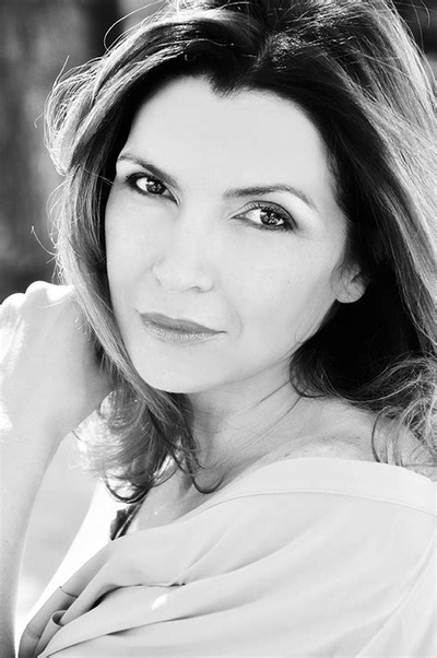 玛丽娅·皮娅·卡尔佐尼的写真