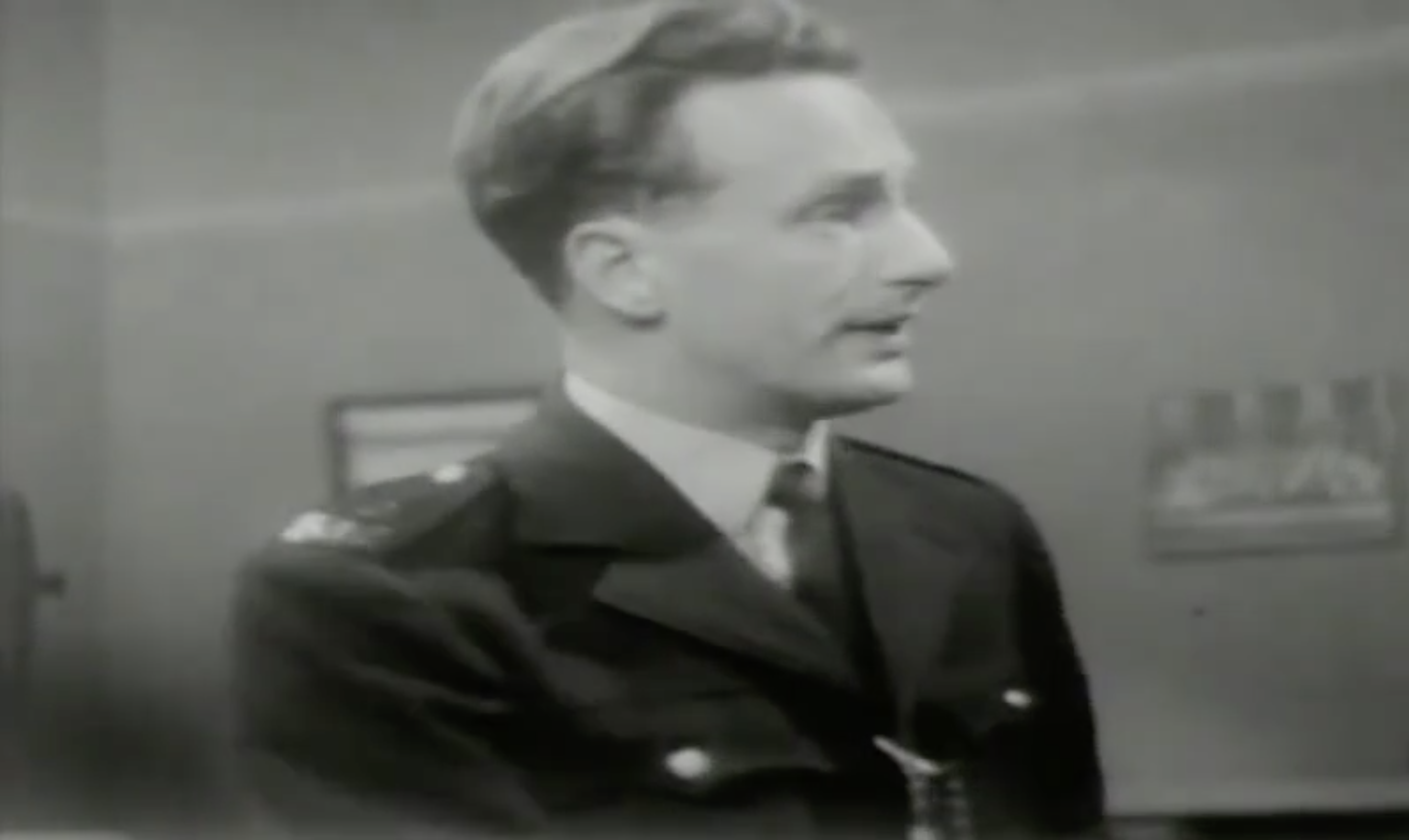 保罗·爱丁顿的写真