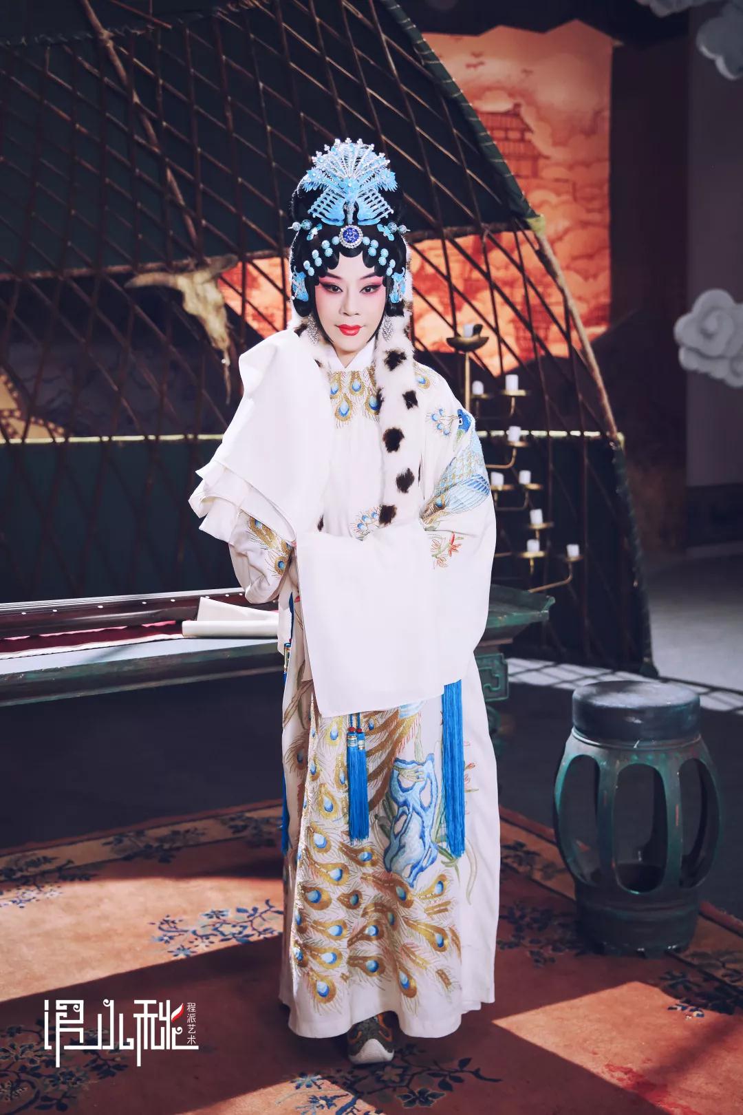 迟小秋的写真-京剧电影工程《文姬归...