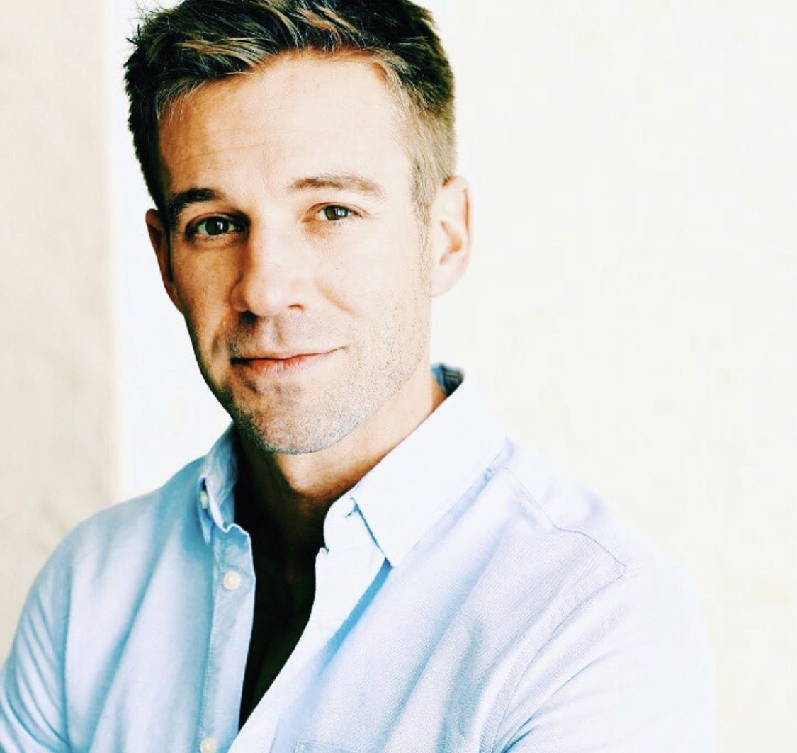 伊桑·夏勒特的写真-old picture