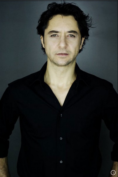 格克切·欧兹尤的写真