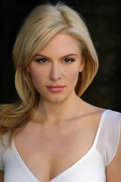 杰姬·摩尔的写真