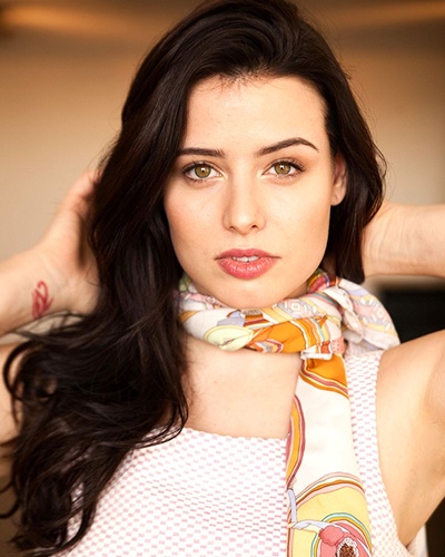 妮可·亚历山德拉·希普利的写真