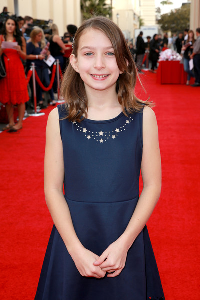 莉莉·戴的写真-Lily Day attends the s...