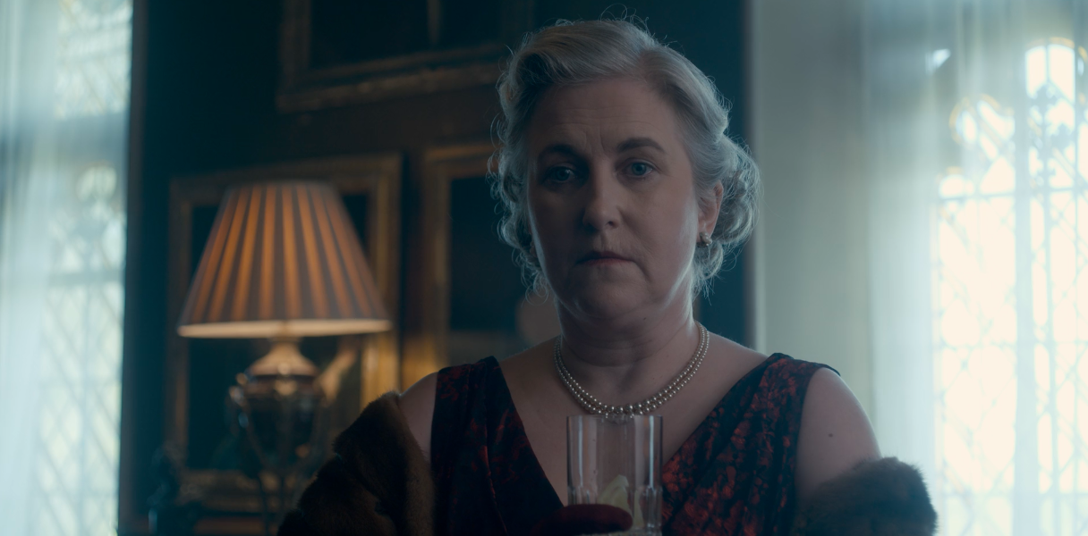 斯薇斯特·L·唐兹尔的写真-2017《王冠》S02  Do...