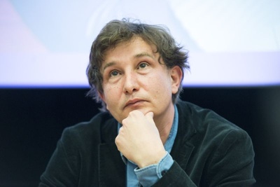 马雷克·雷斯卡克的写真