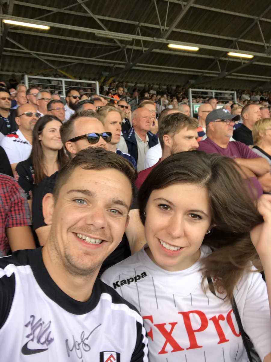 鲁伯特·西莫尼安的写真