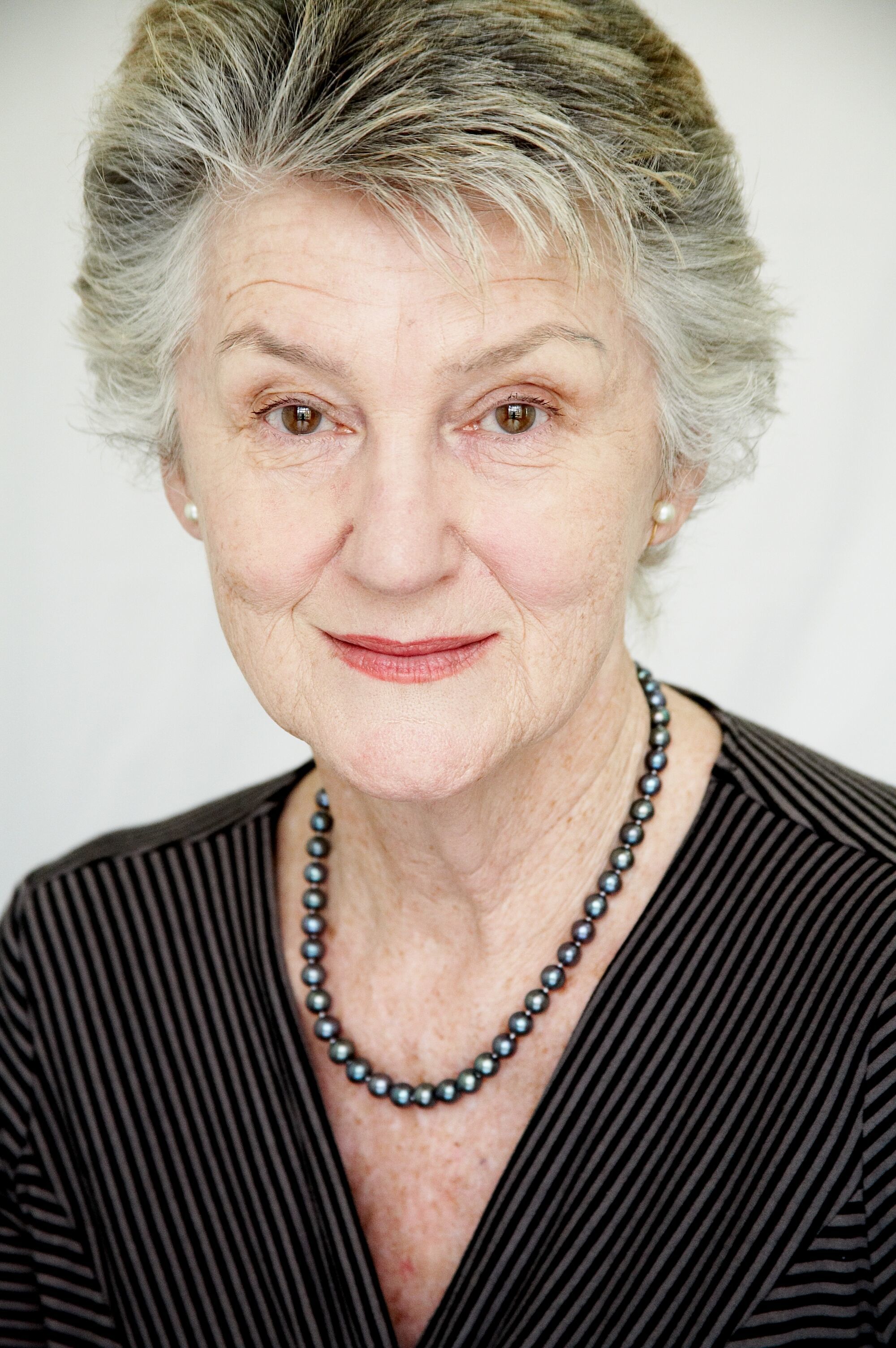 麦琪·登斯的写真