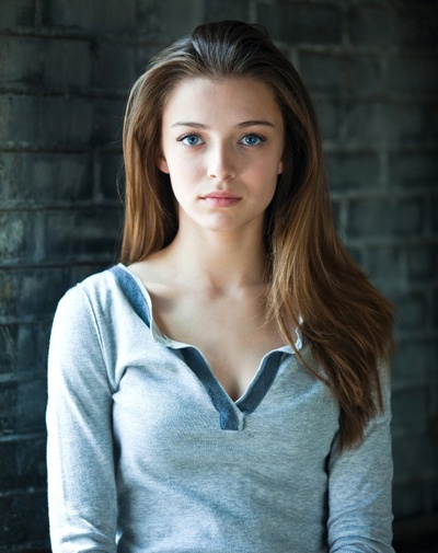 阿丽亚娜·莱因哈特的写真