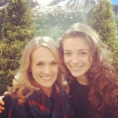 阿丽亚娜·莱因哈特的写真