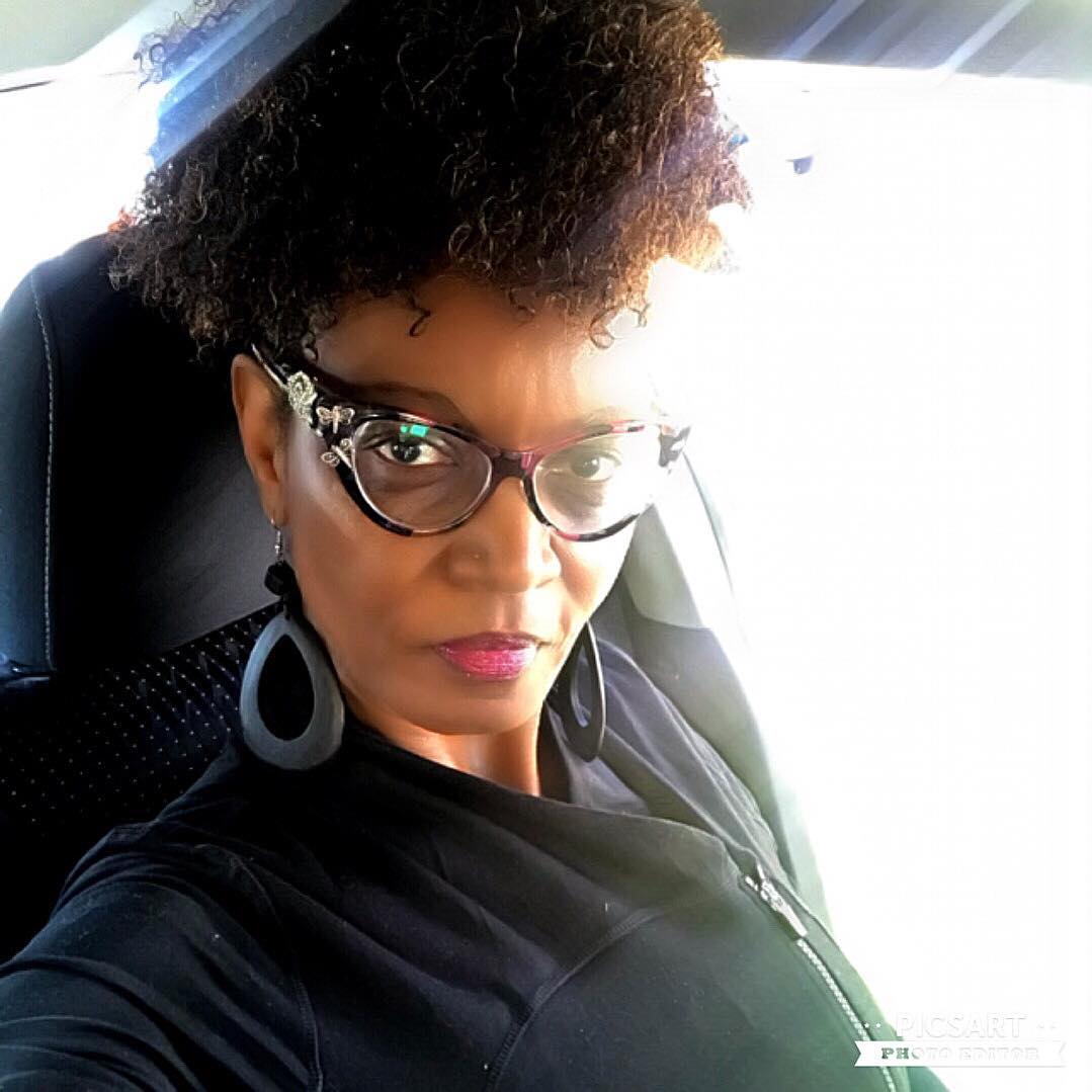 希拉·M·洛克哈特的写真