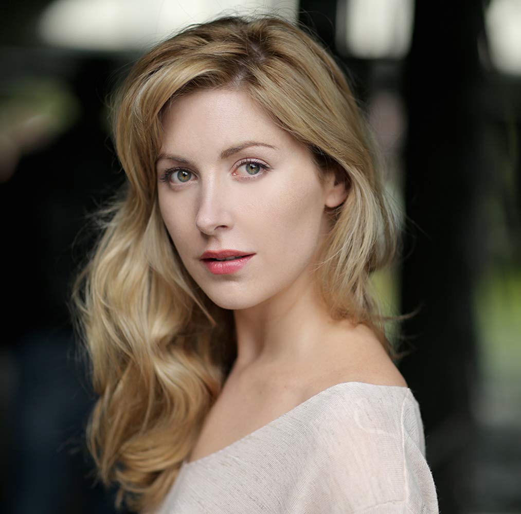 艾玛·汉密尔顿的写真