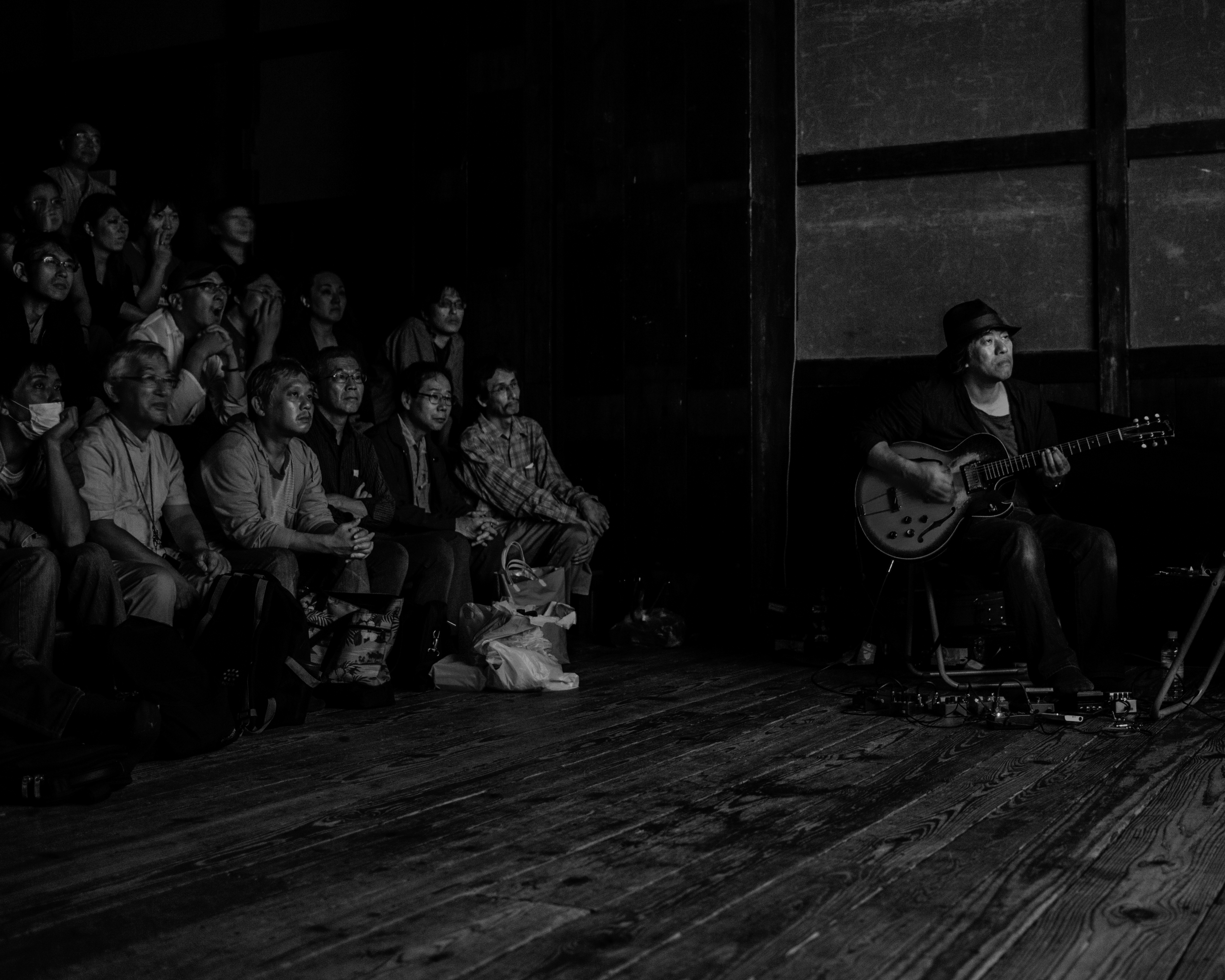 大友良英的写真-2015年9月。东京。沉...