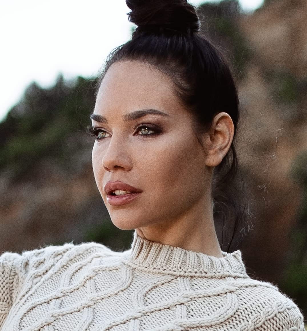 雷卡·雷内的写真