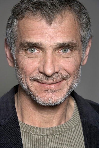 奥德里奇•凯瑟的写真