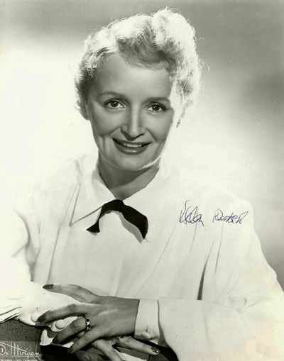 海伦·多伊奇的写真