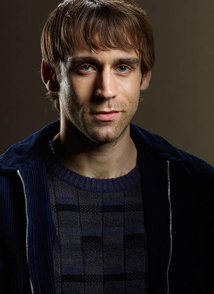 史蒂文·罗伯特森的写真