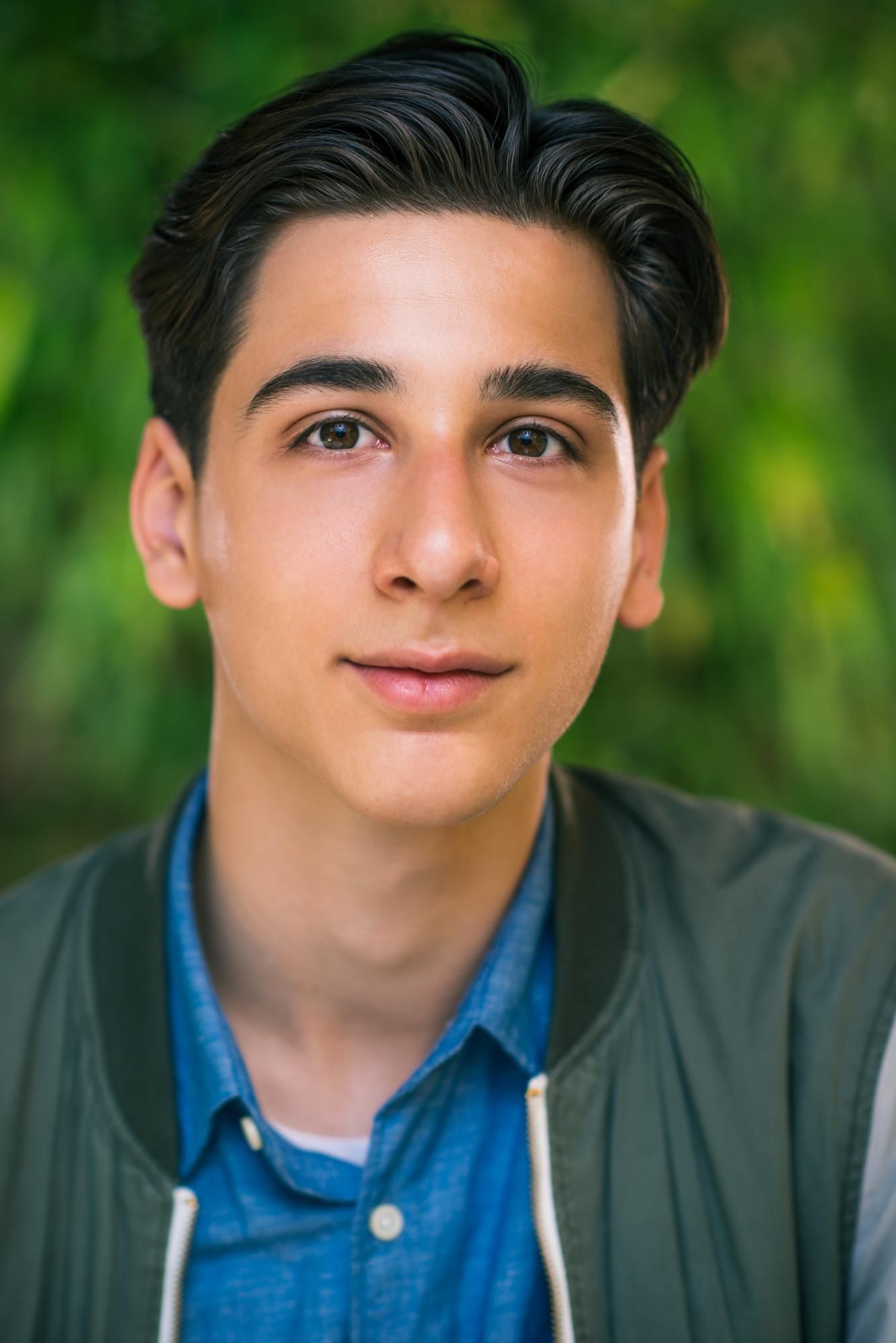 利诺·法希奥利的写真