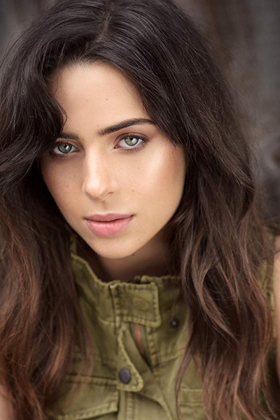 霍丽·迪威奥克斯的写真