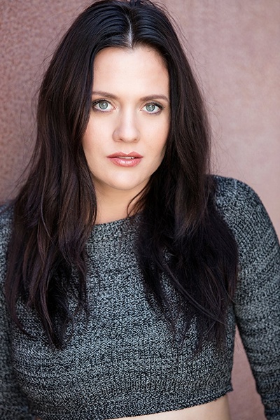 奥利维亚·梅的写真