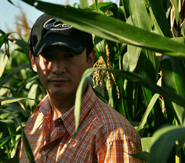 李昊翰的写真-不是 余占鳌