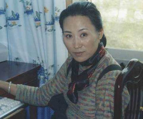 哈斯其其格的写真