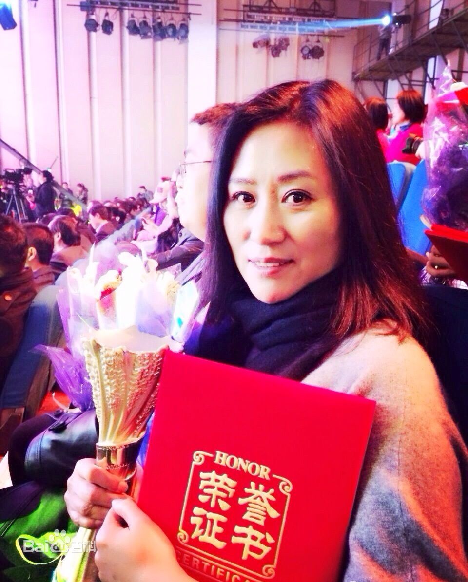 哈斯其其格的写真