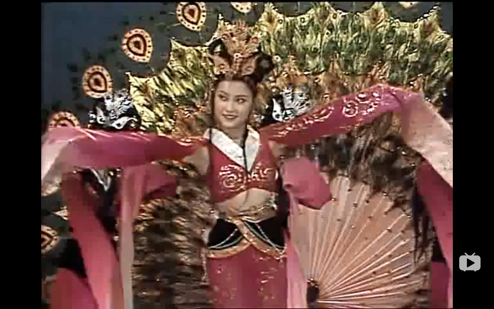 夏丽蓉的写真-86年春晚《鼓舞》