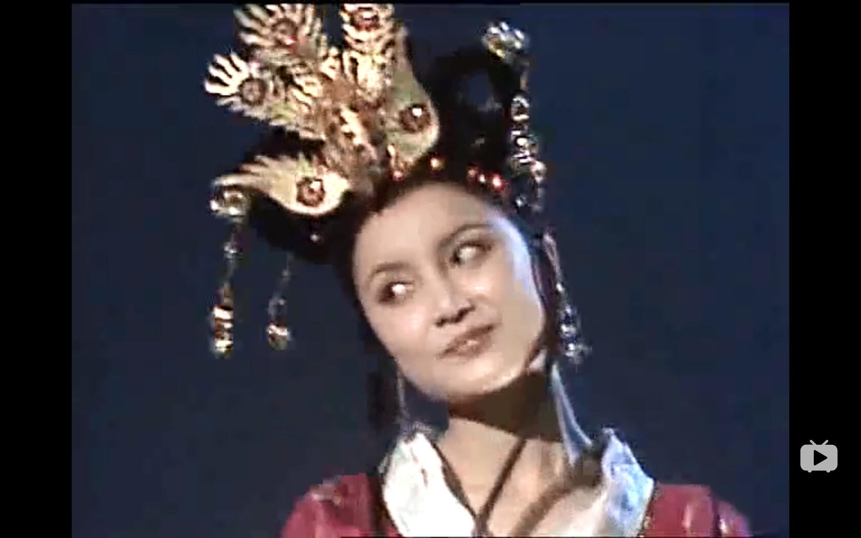 夏丽蓉的写真-86年春晚《鼓舞》