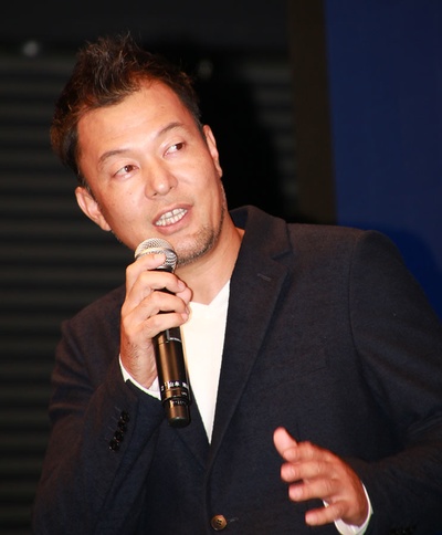 山本刚义的写真