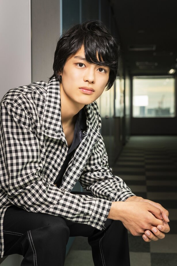 嘉数一星的写真