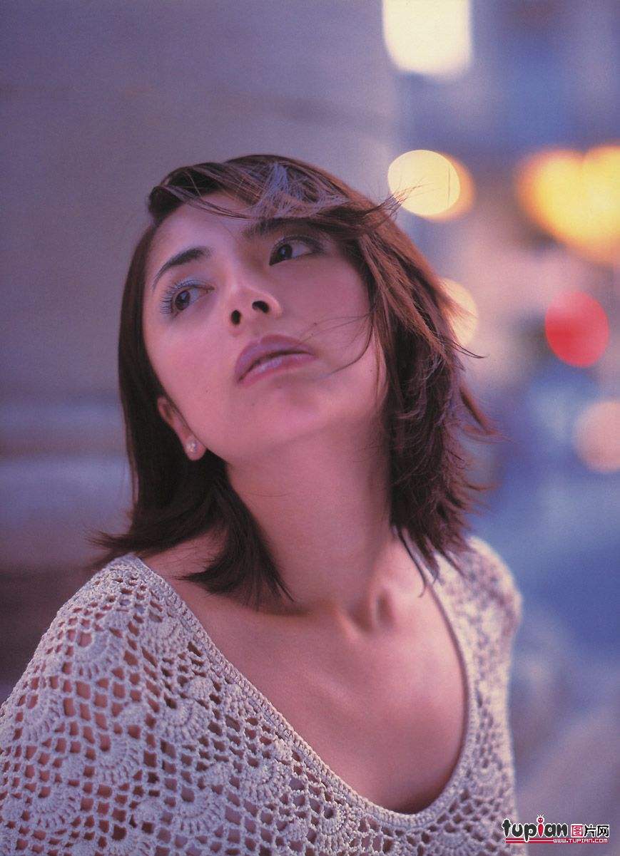 樱井淳子的写真-这张像麦迪娜