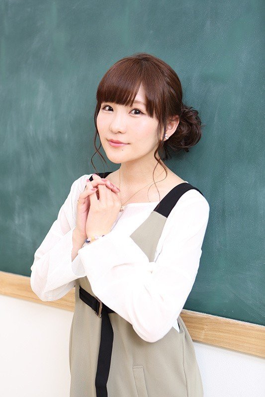 高桥未奈美的写真