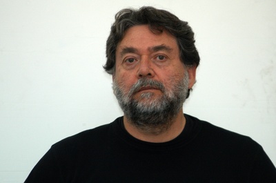 吉列尔莫·纳瓦罗的写真