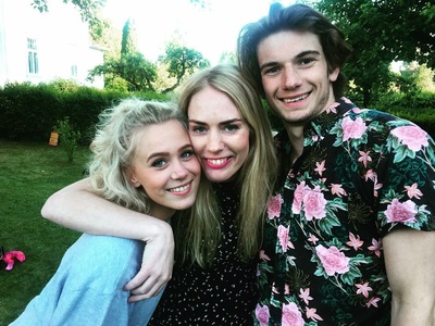 尤莉娅·安德姆的写真-SKAM第二季与主演合...