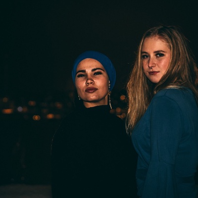 伊曼·迈基尼的写真-via IG