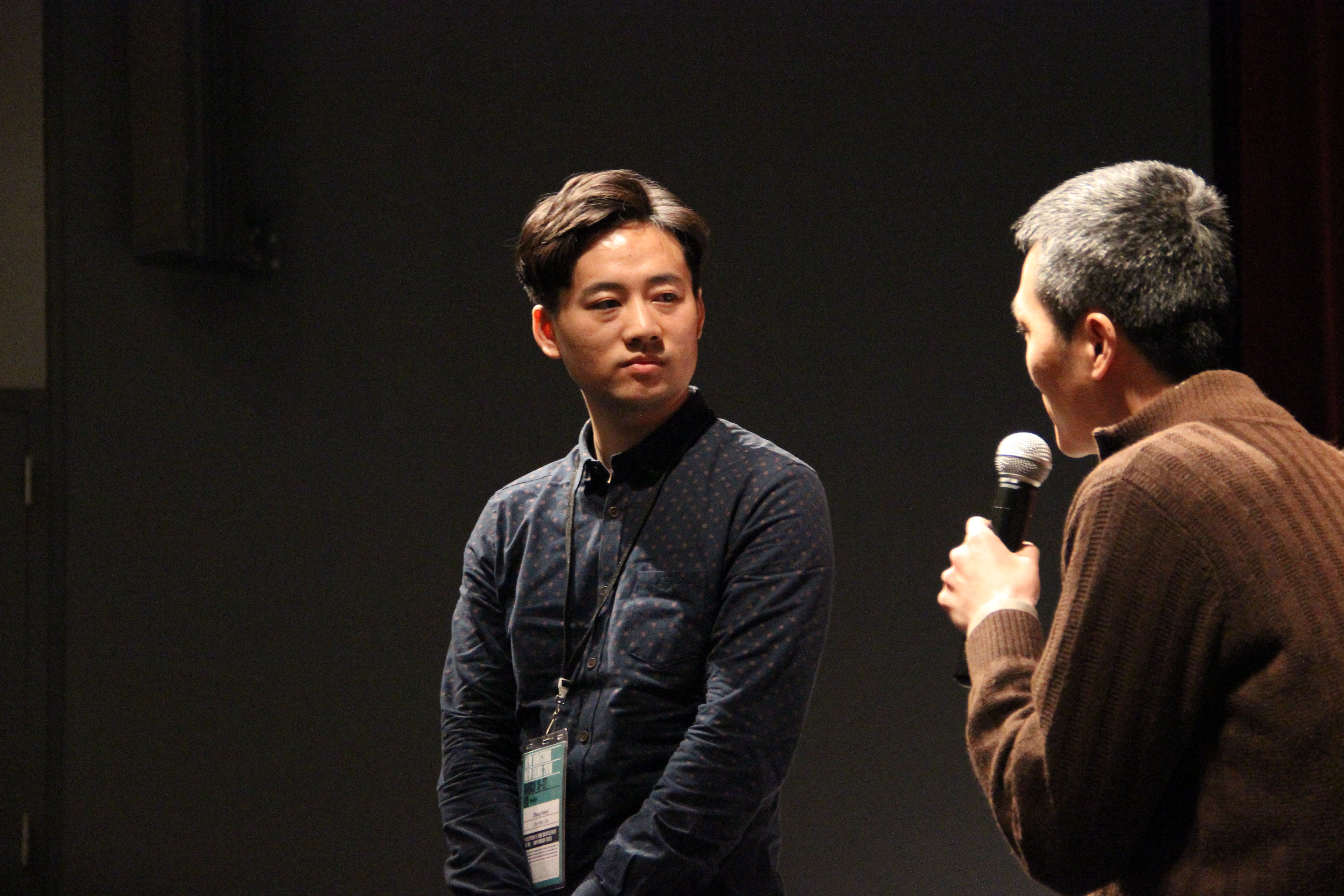 张撼依的写真-张撼依导演在2016金...