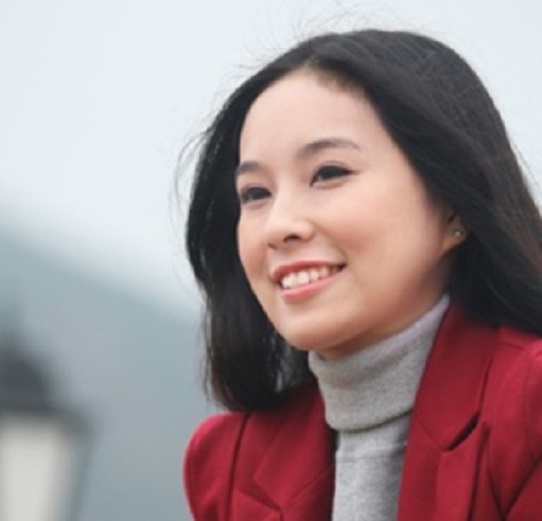 王虹虹的写真-http://www.cicaf.com/z...