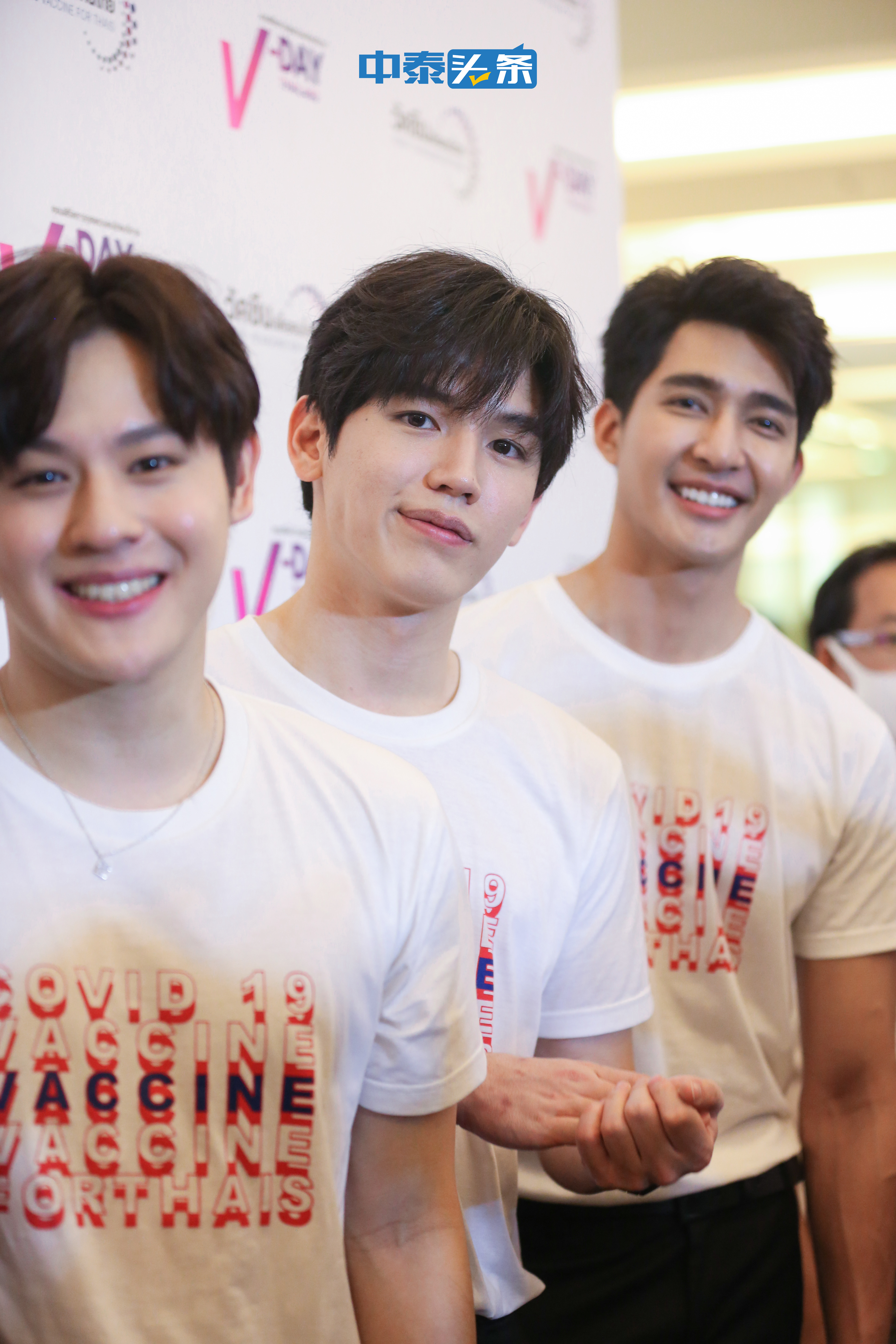 提迪蓬·德查阿派坤的写真