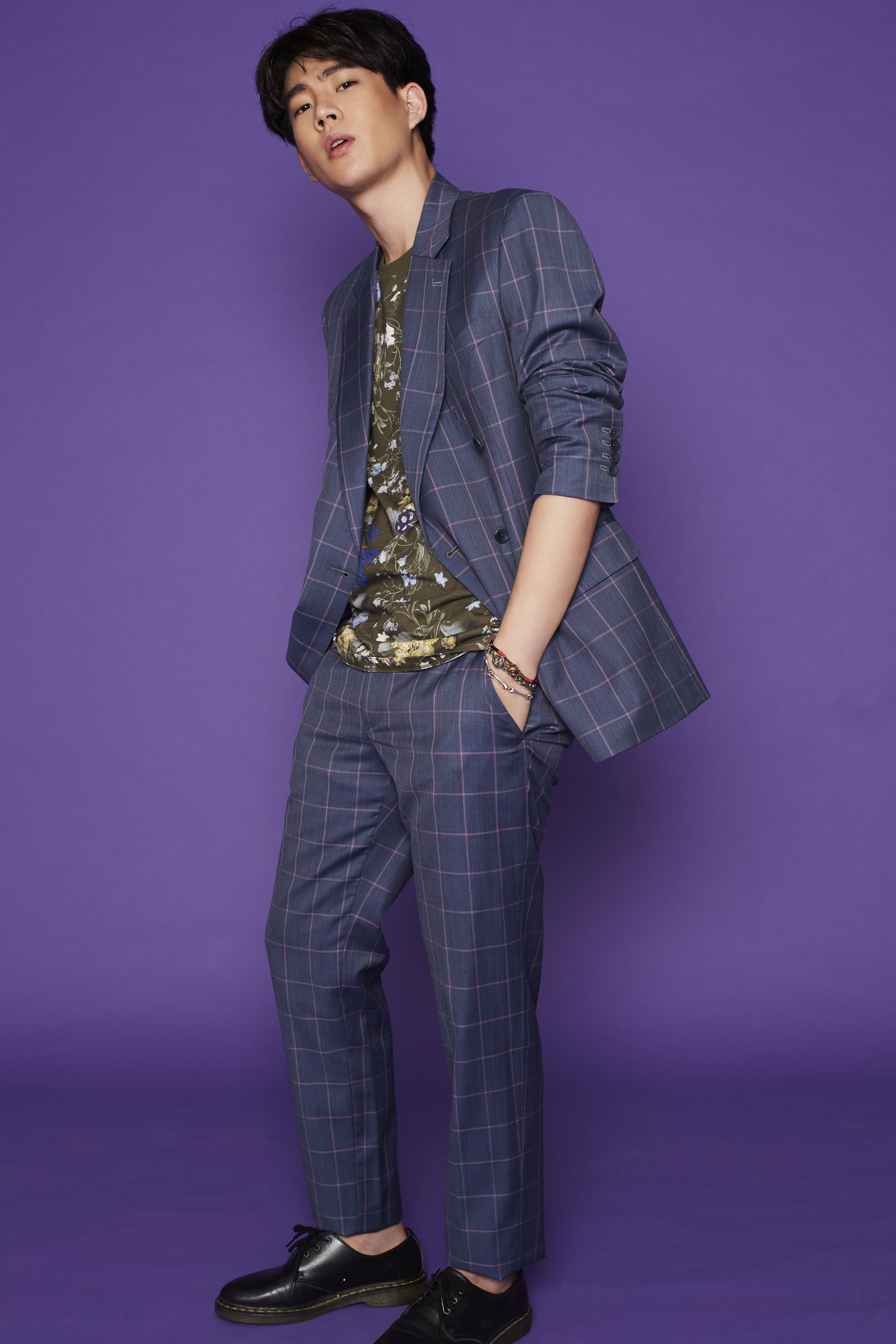 钟朋·阿卢迪吉朋的写真