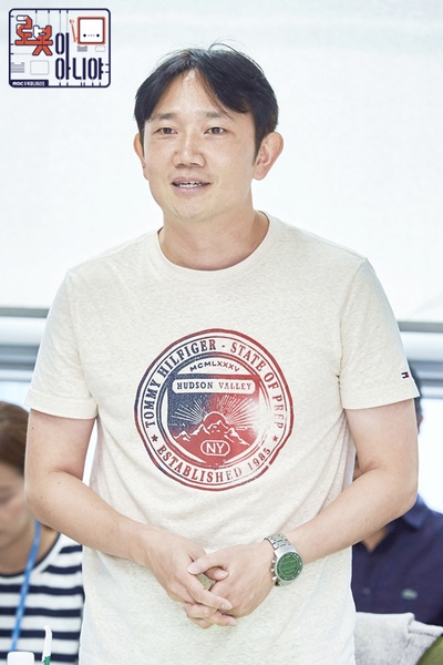 郑大允的写真-不是机器人啊 로봇이 ...