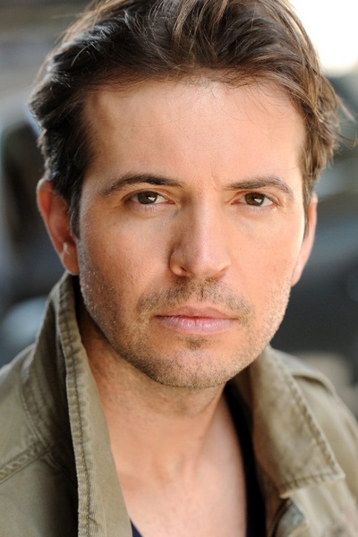 泰格·伦岩的写真