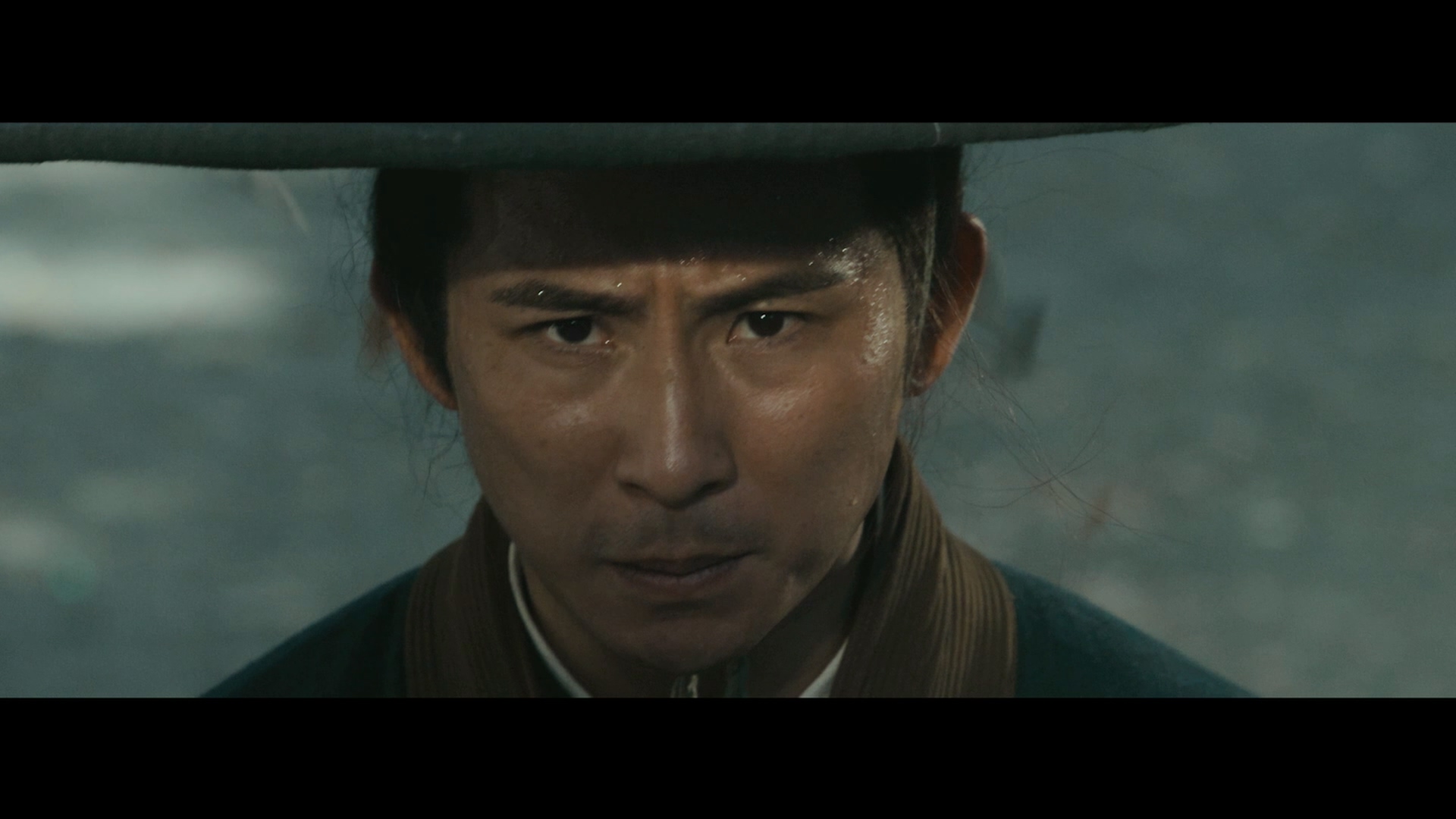 张庆庆的写真-《人潮洶湧》