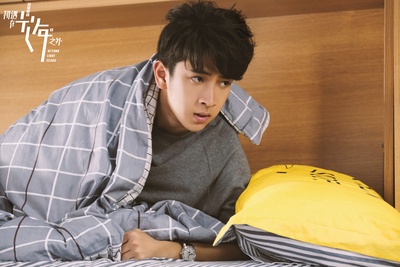 陈若轩的写真-初遇在光年之外·陆宇...