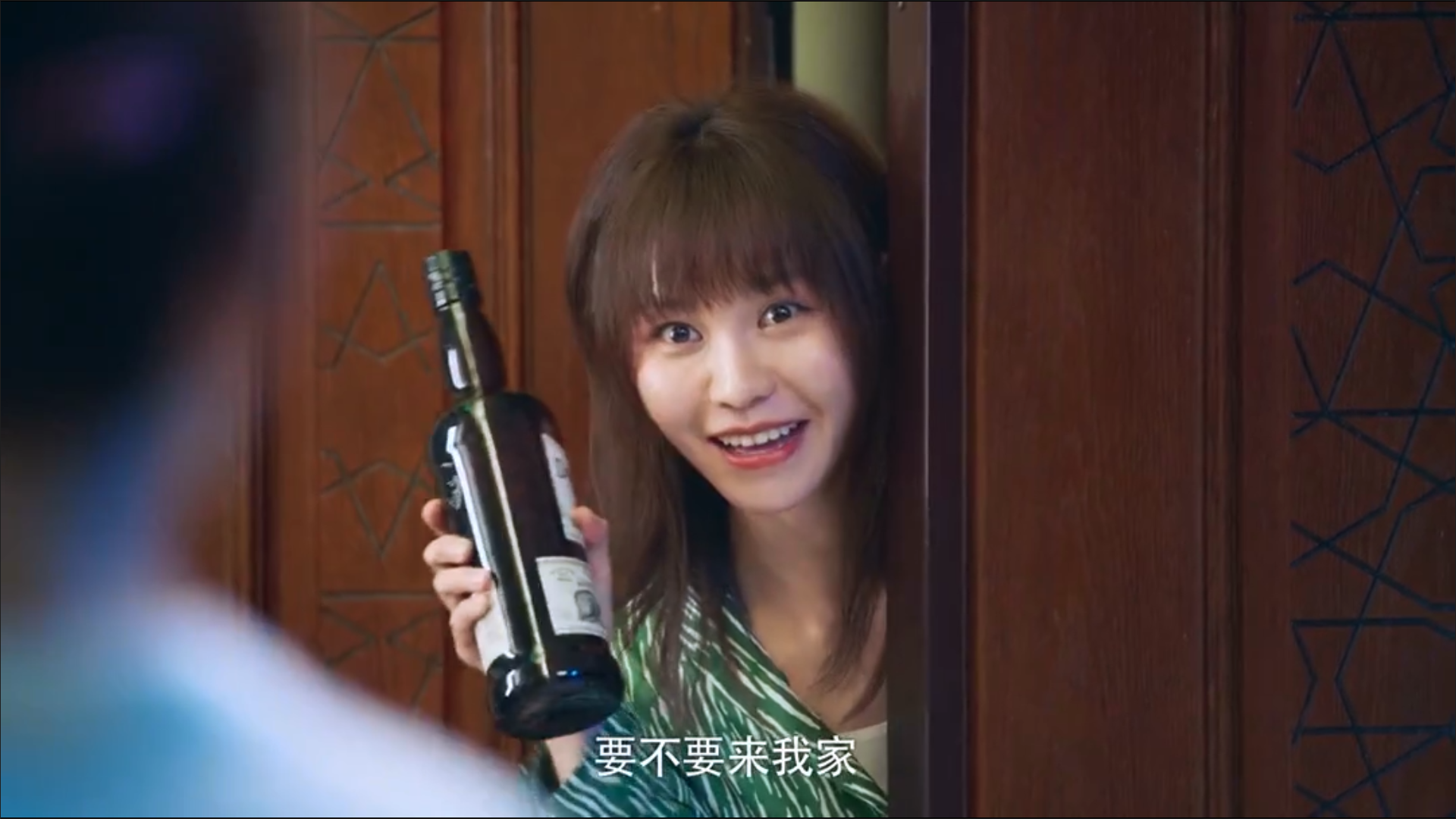 阿丽亚的写真-这是嫌黄瓜太细了