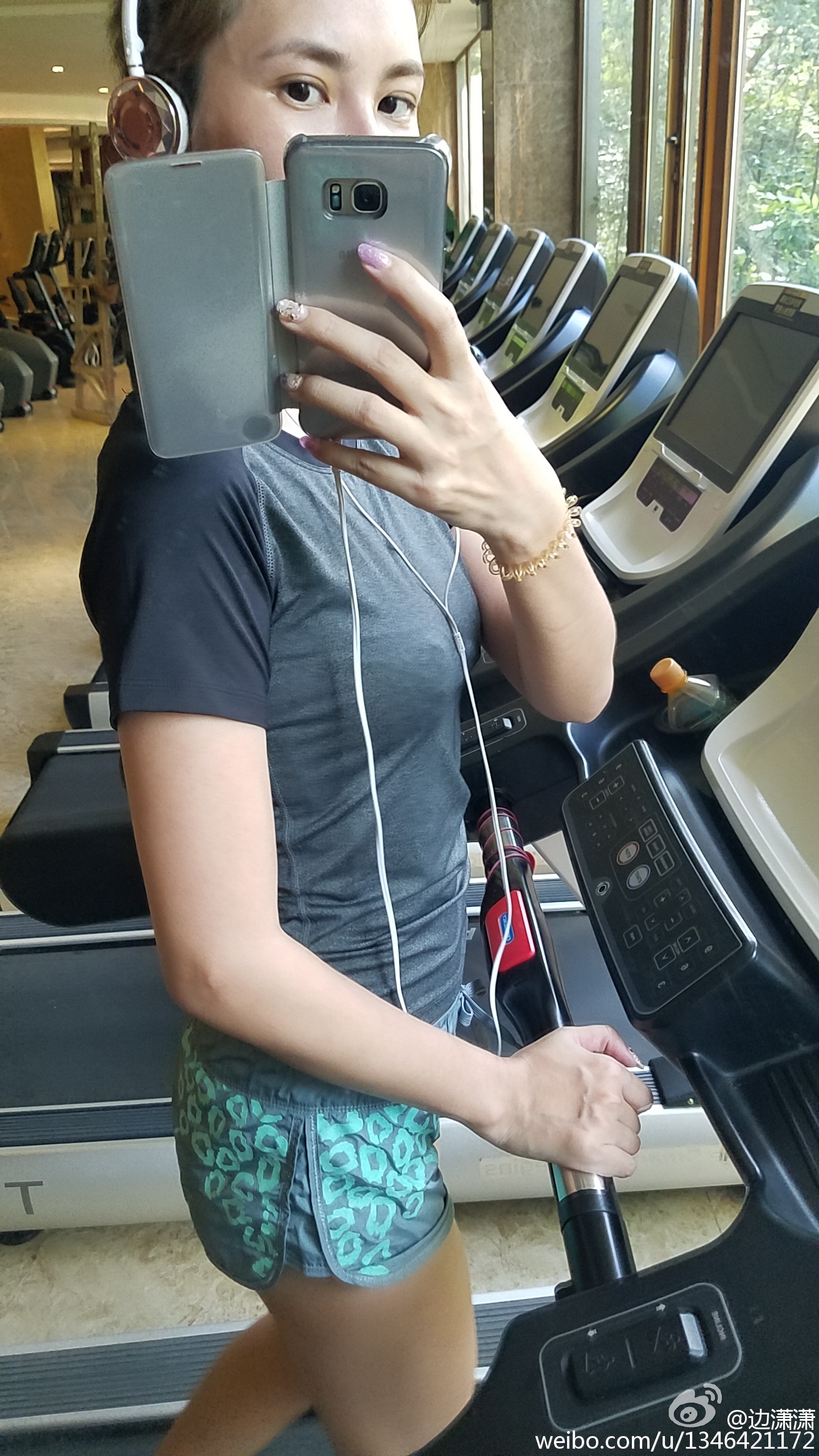 边潇潇的写真-weibo shoot