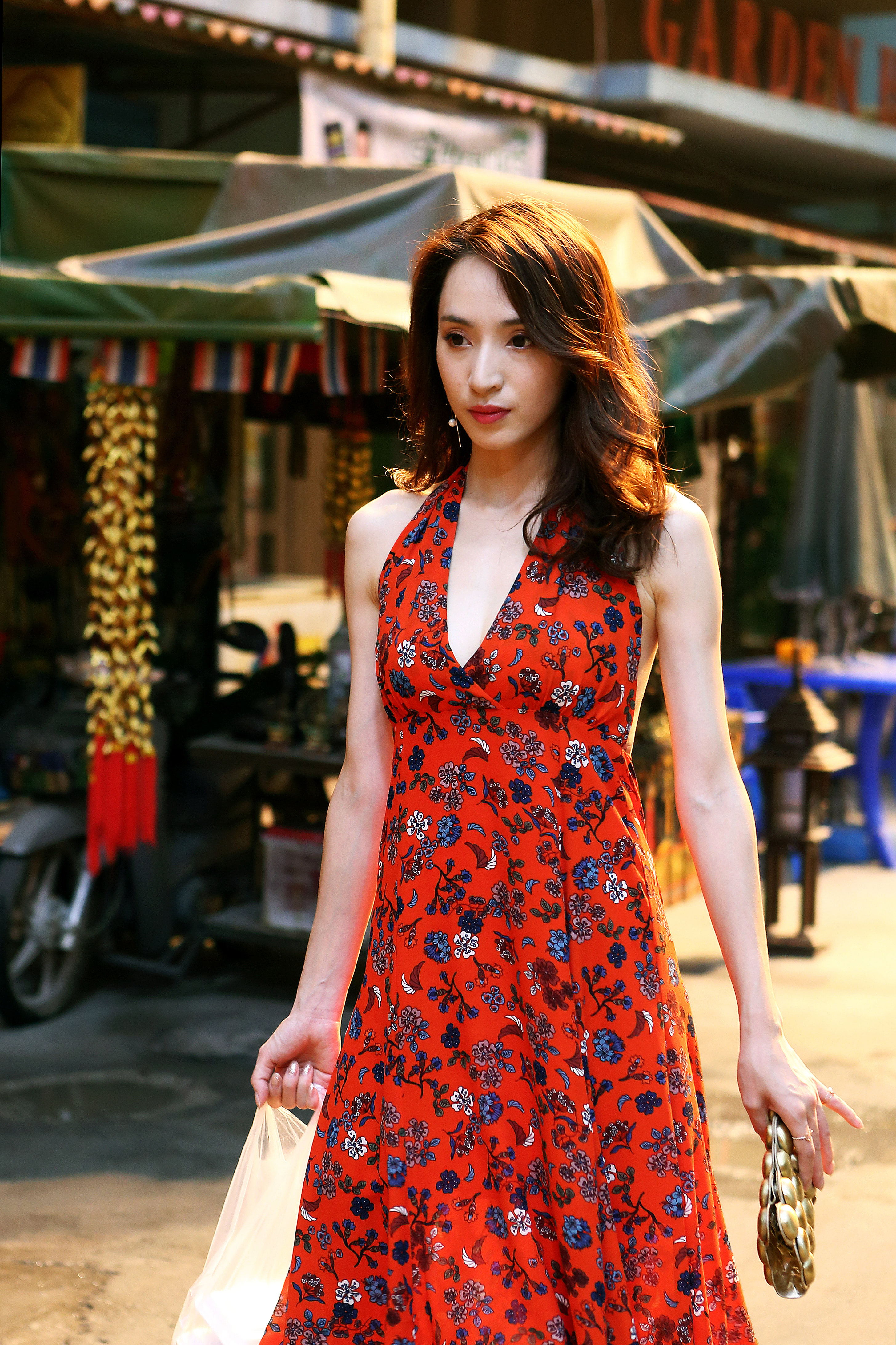 黄小戈的写真-亿万懦夫